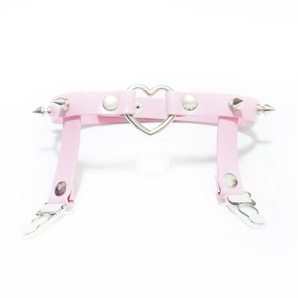 SPIKED HEART GARTER