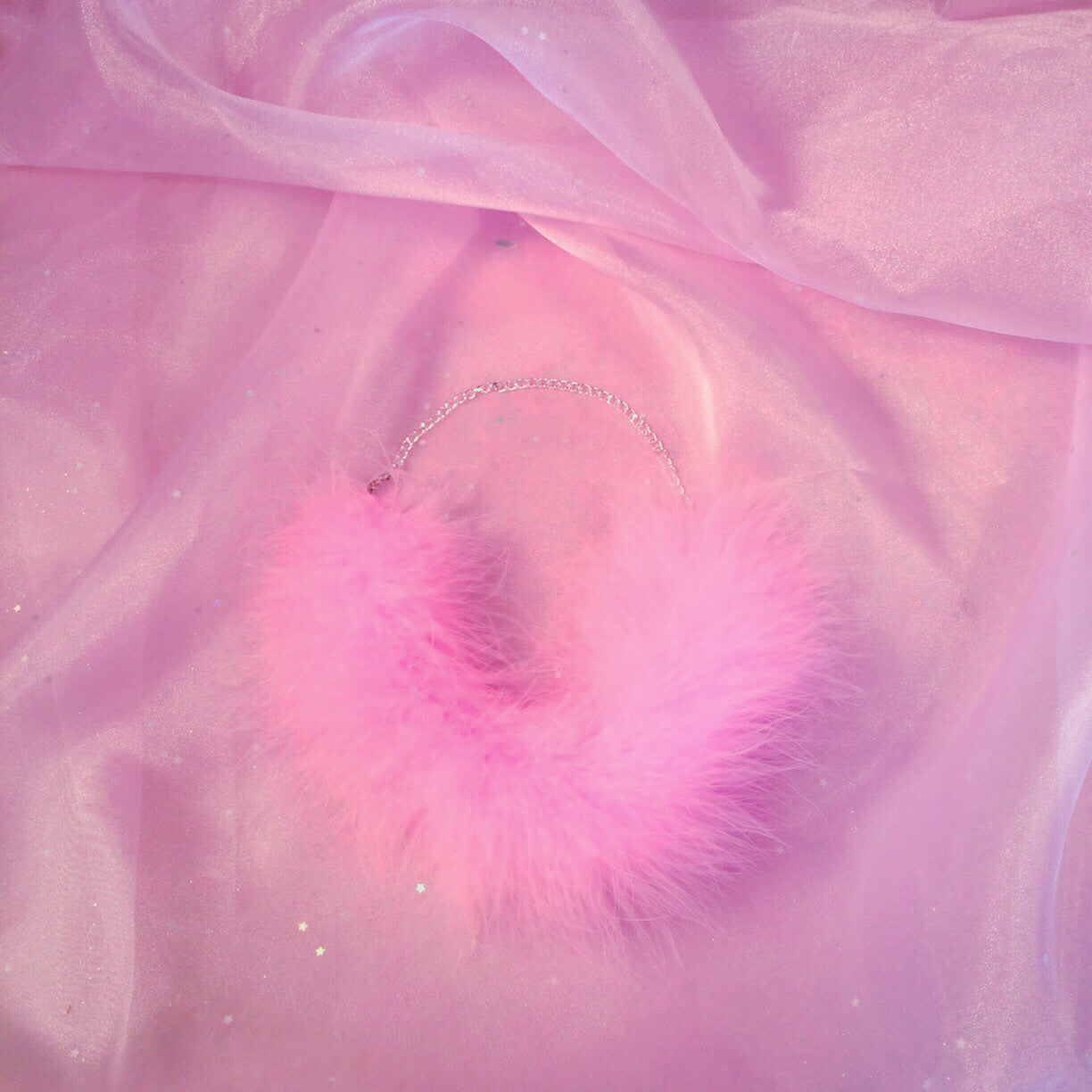 FLUFFY CHOKER