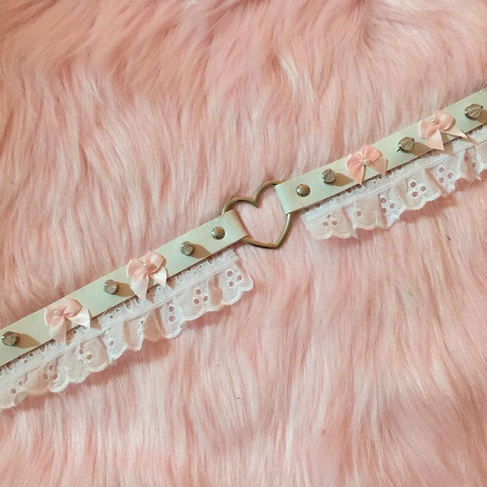 BABYDOLL BONDAGE CHOKERS