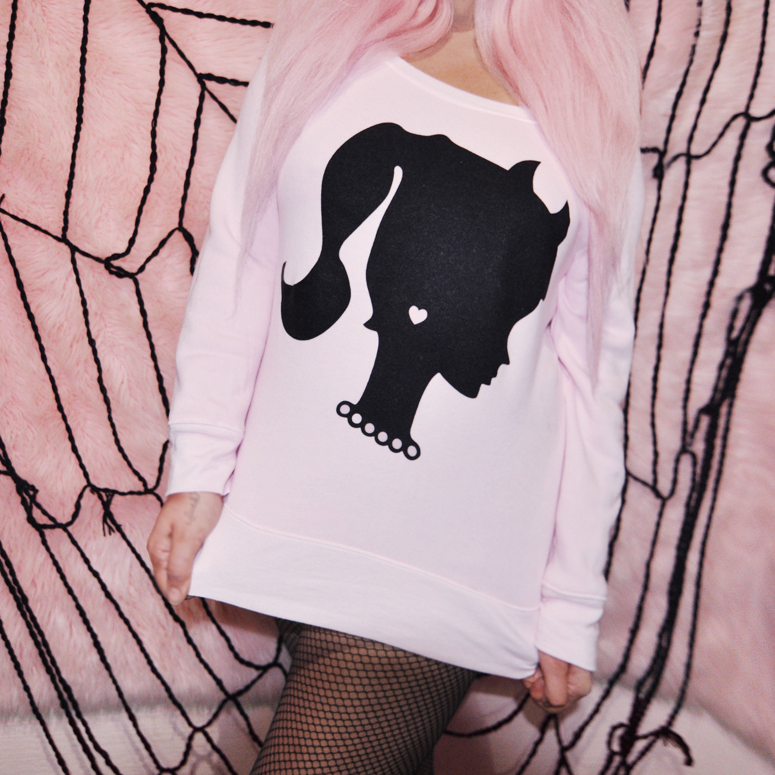 DEVILGIRL SWEATER 2017