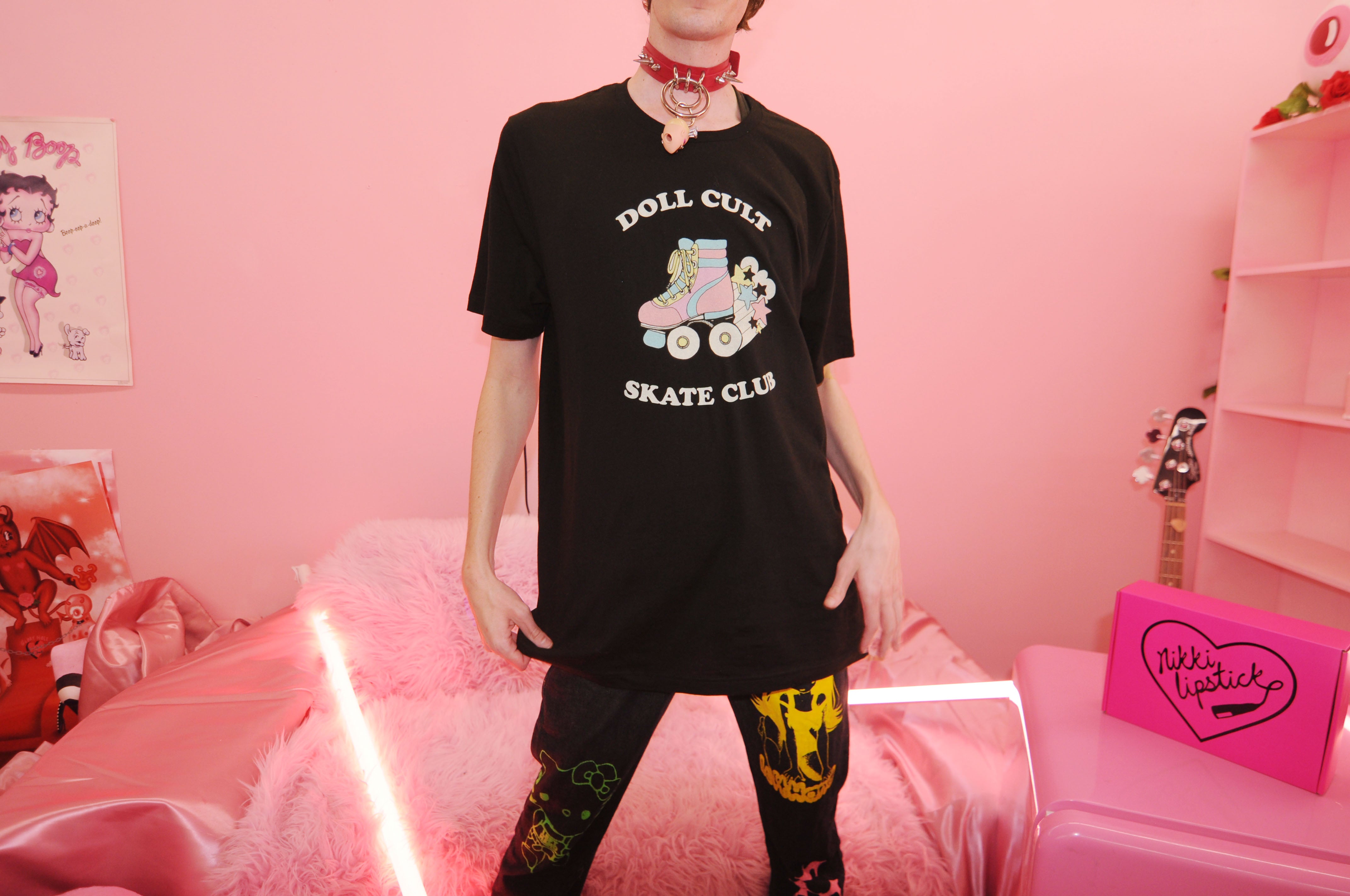 DOLL CULT SKATE CLUB | TEE
