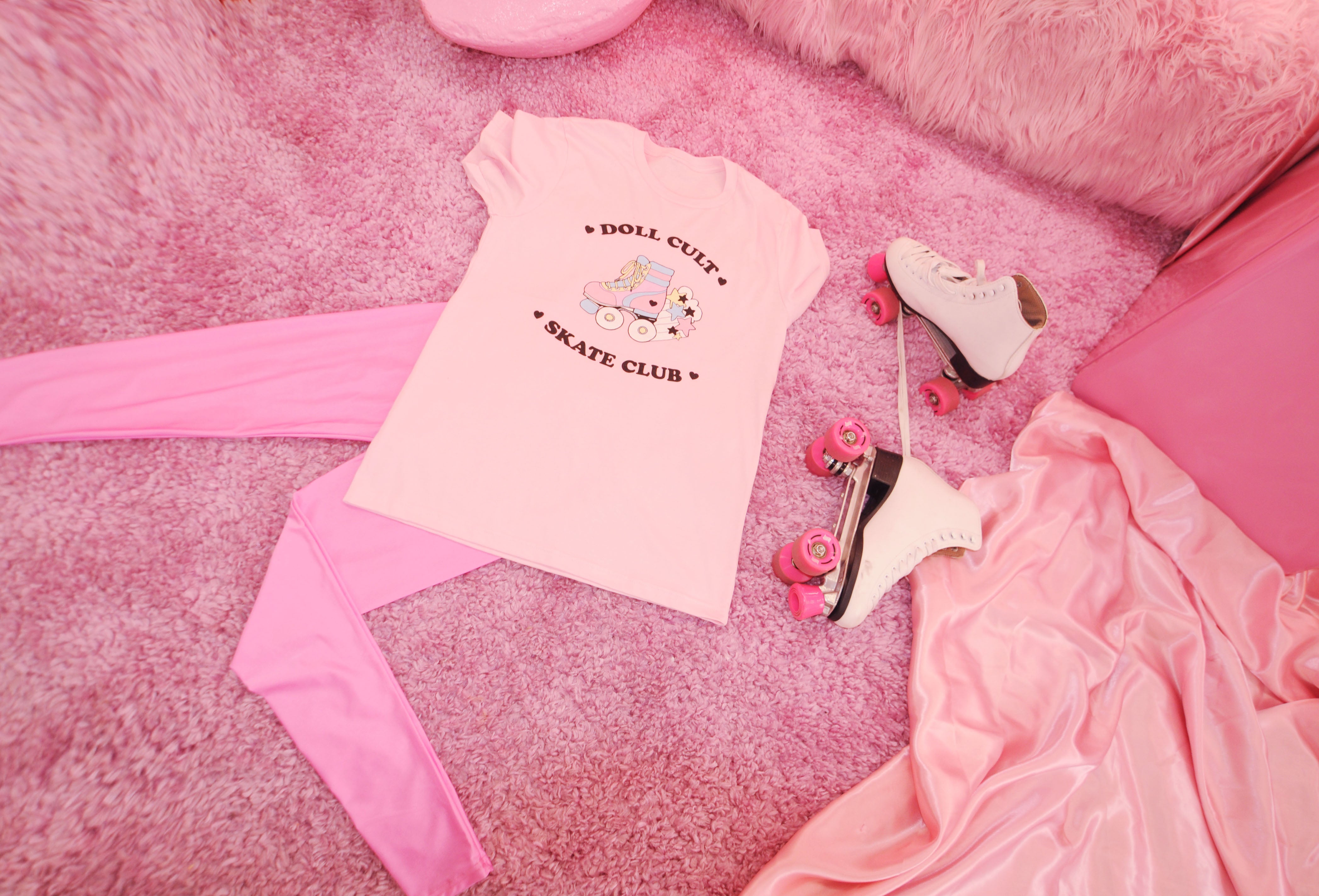 DOLL CULT SKATE CLUB | TEE