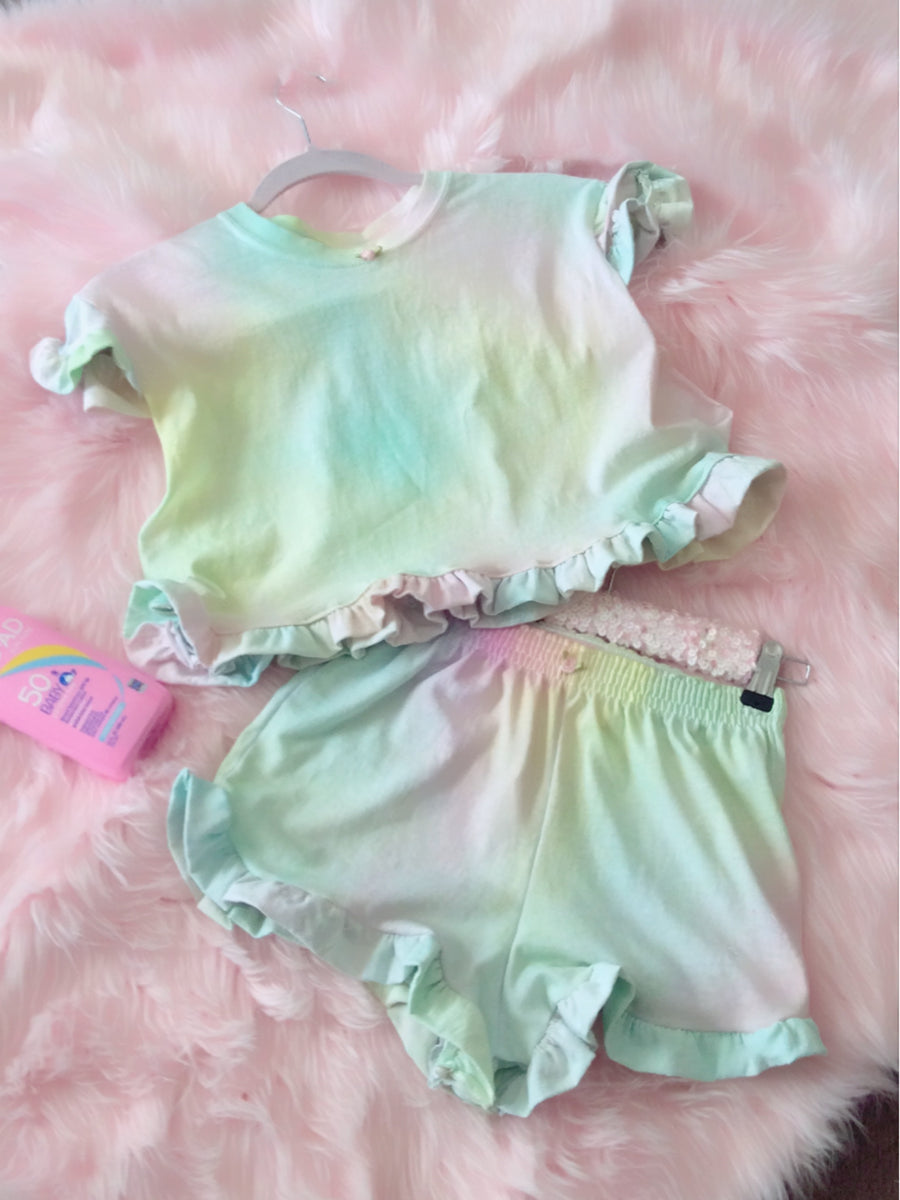RAINBOW RUFFLE SHORTS – nikkilipstick