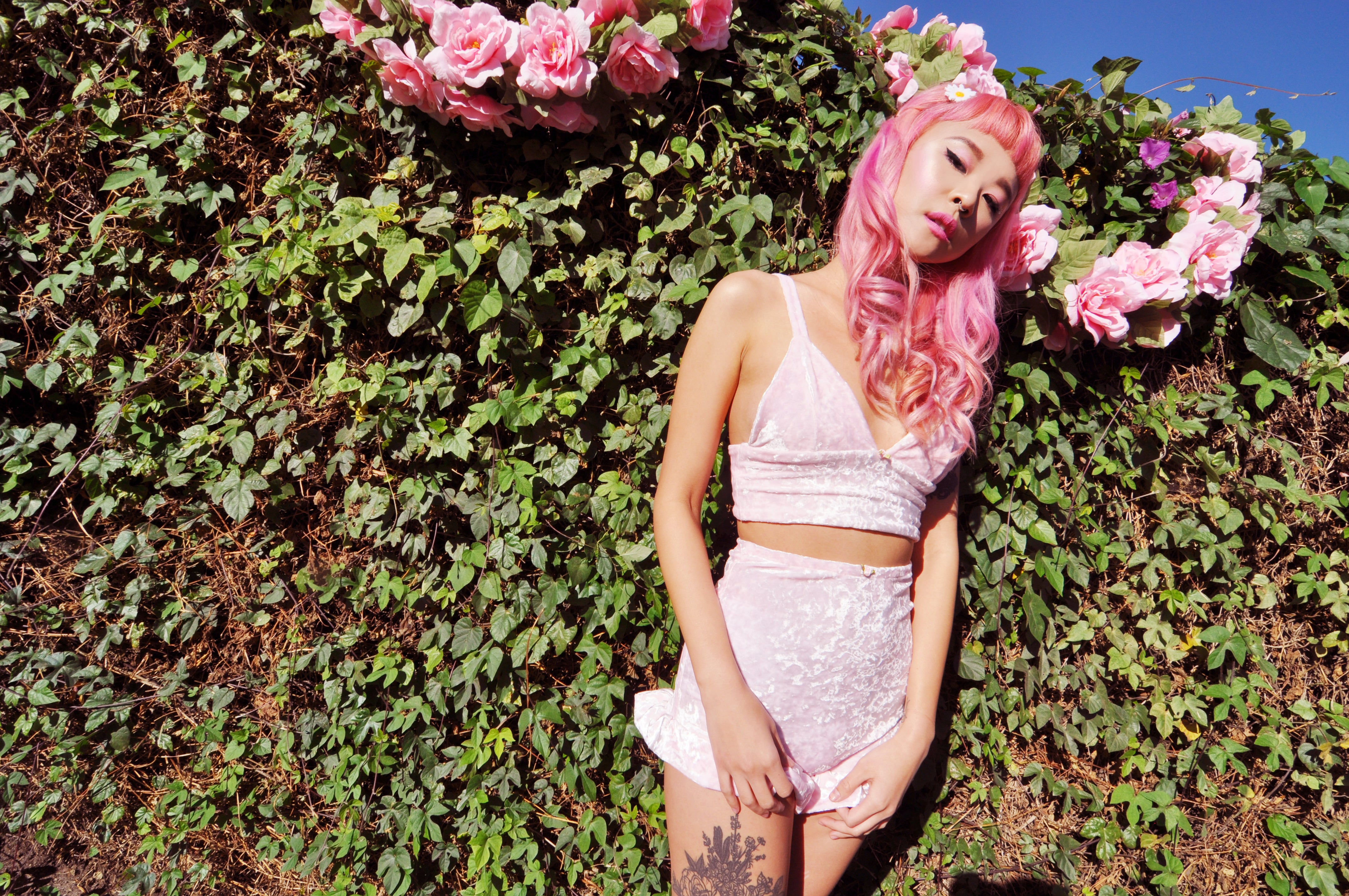 BABY PINK VELVET RUFFLE SET