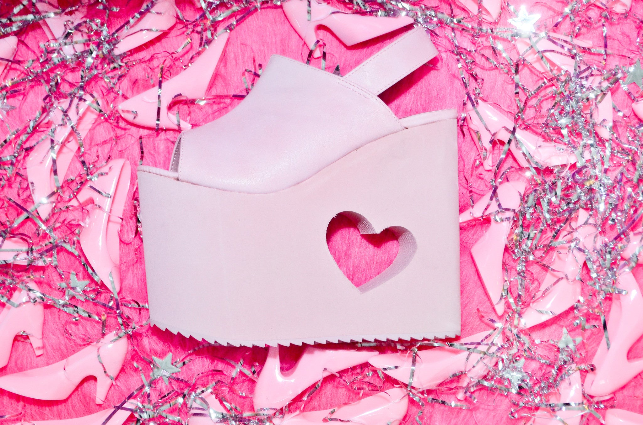 Y. R. U. "HEART EYEZ" PLATFORMS BABY PINK