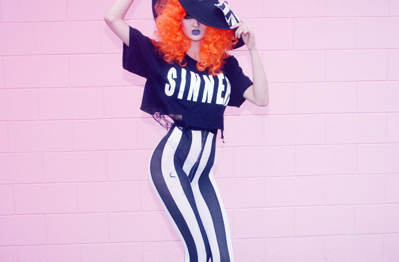 YOU'RE IN LIKE SIN TEE