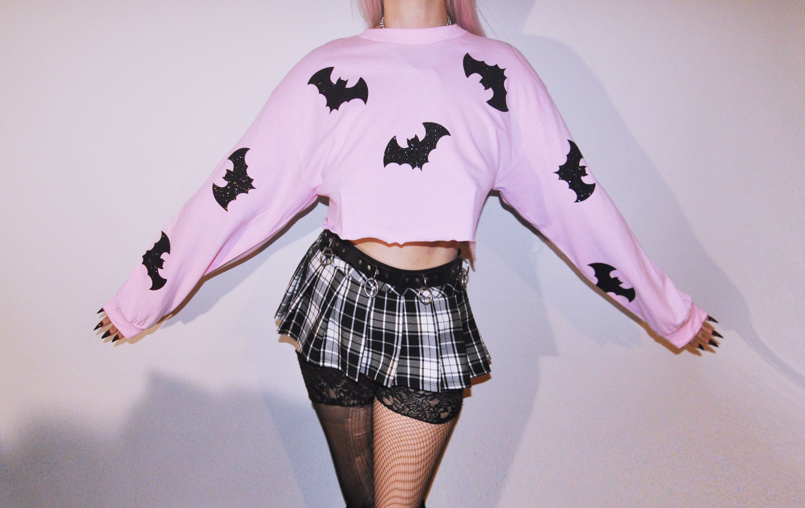 PINK BATS GLITTER CROP LONSGLEEVE