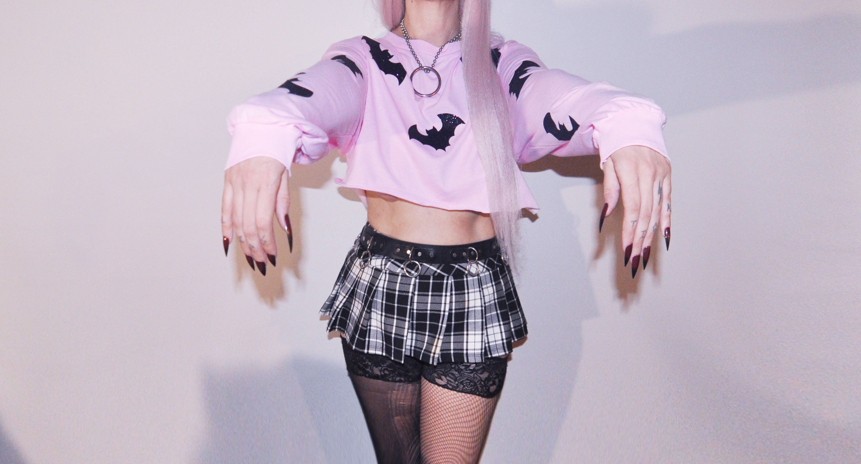 PINK BATS GLITTER CROP LONSGLEEVE