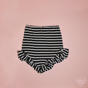BEETLEJUICE RUFFLE SHORTS