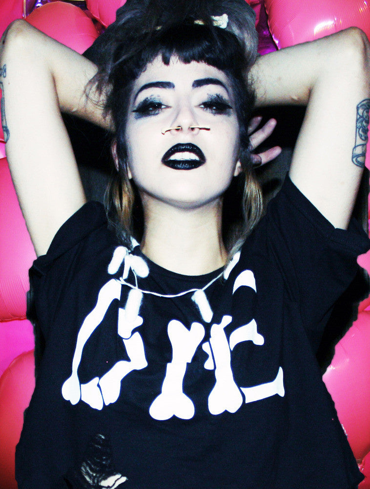DIE TEE