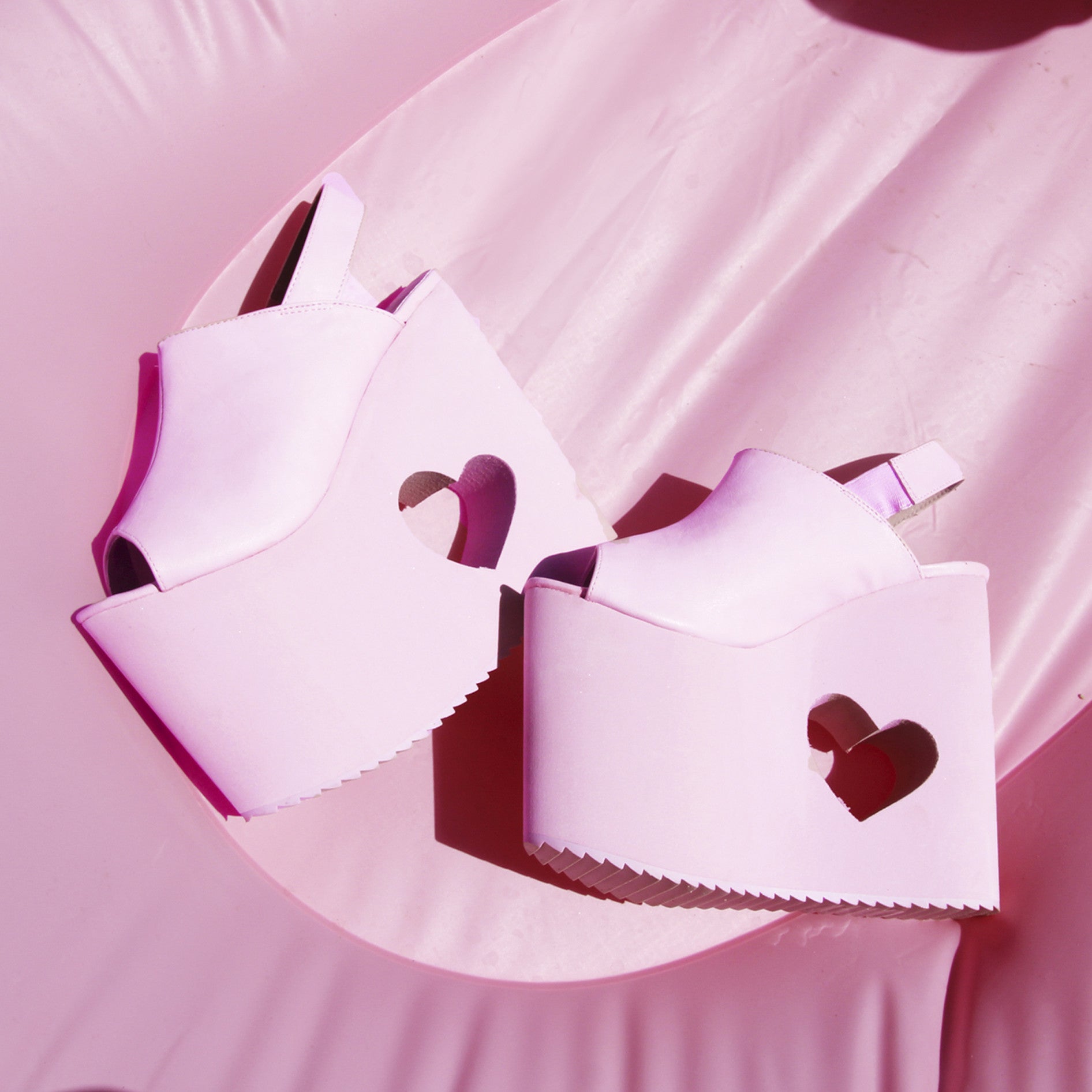 Y. R. U. "HEART EYEZ" PLATFORMS BABY PINK