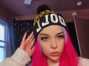 HOLIDAY LEOPARD POM DOLL BEANIE