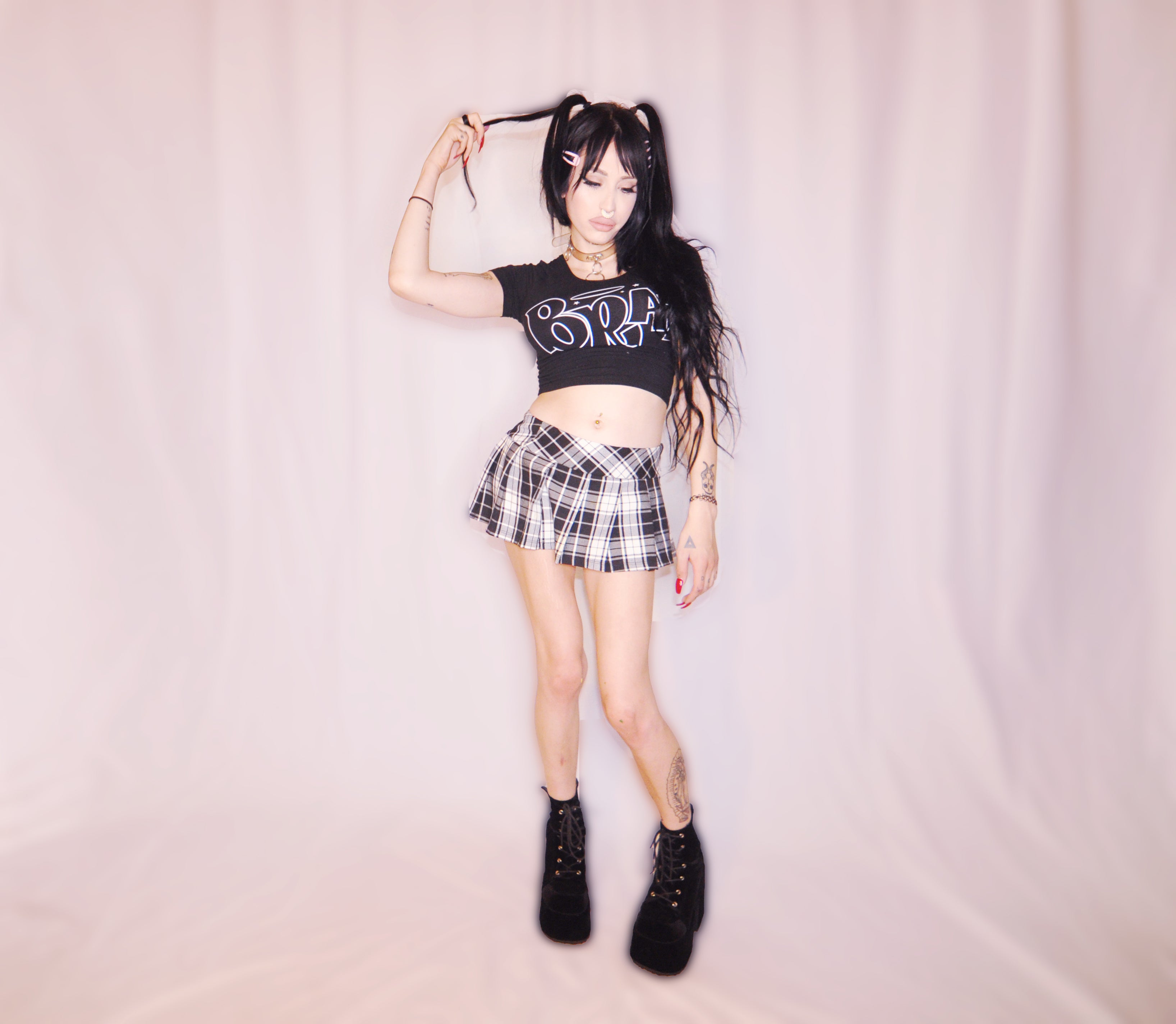 BRAT BLACK CROP TOP